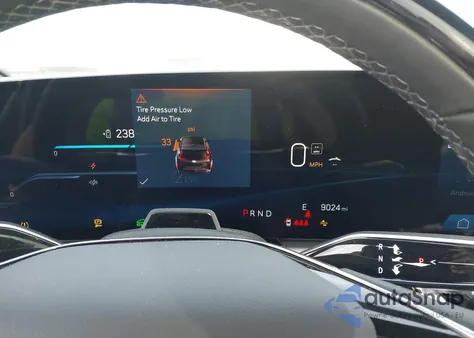 2024 Cadillac Lyriq Sport W/1Sj z USA, uszkodzony, nr VIN 1GYKPVRL0RZ133083